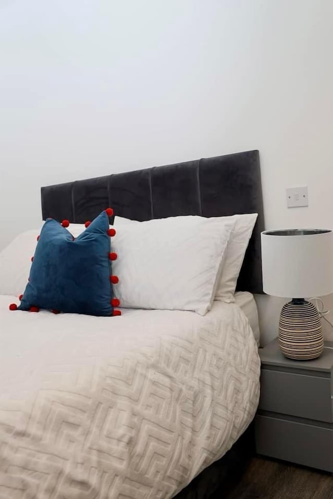Immaculate 3-bed Apartment Homes in London