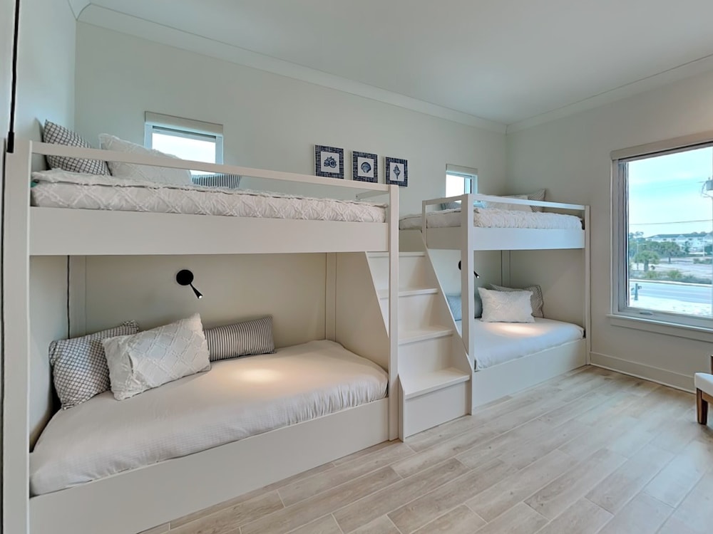 Viviana #10 by Southern Vacation Rentals