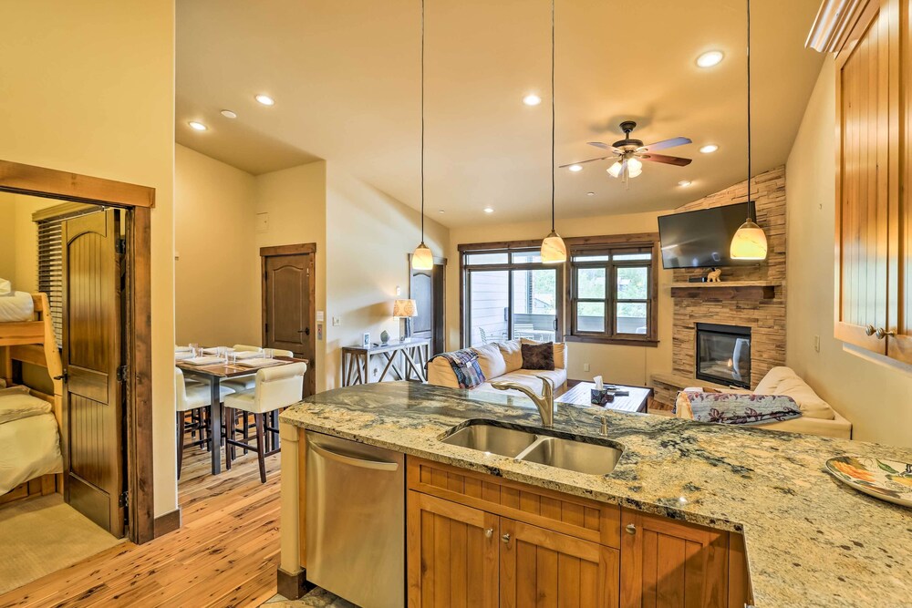 Elegant Frisco Condo w/ Private Hot Tub & Views! view 5