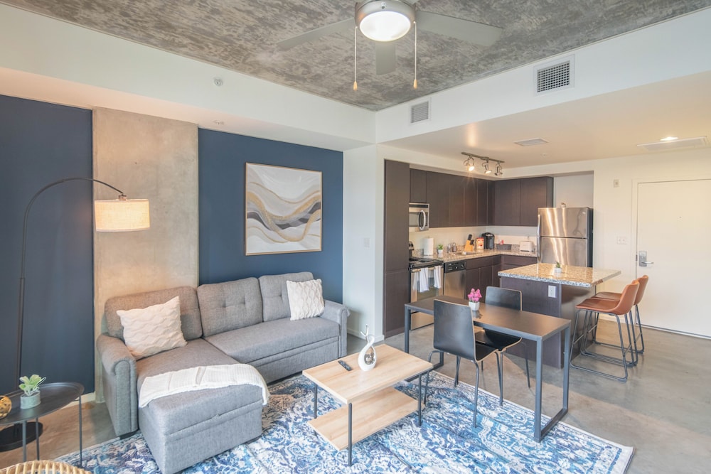 ROVE LIVING/KL - Roosevelt Point