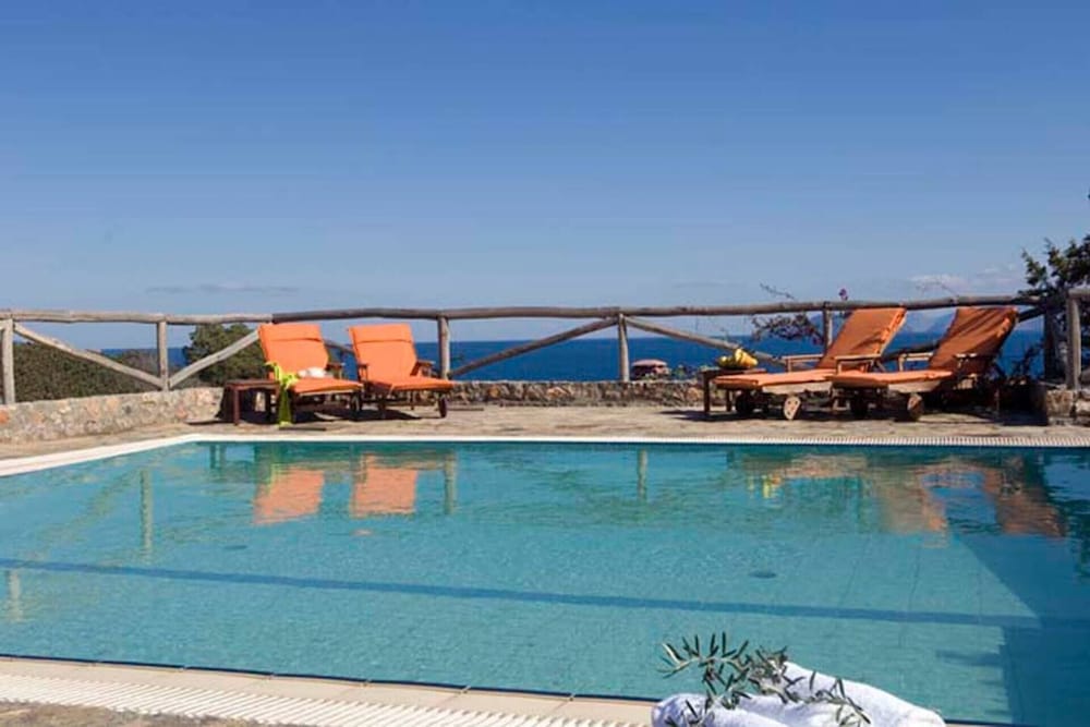 Beautiful 3-bed Sea Front Villa in Agios Nikolaos view 2