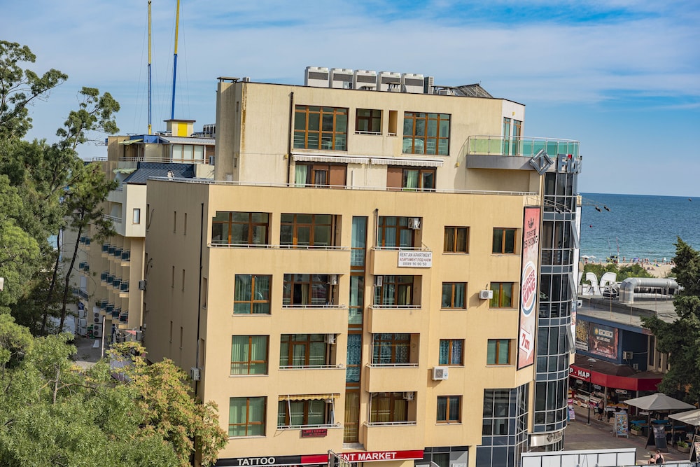 Menada Midia Apartments