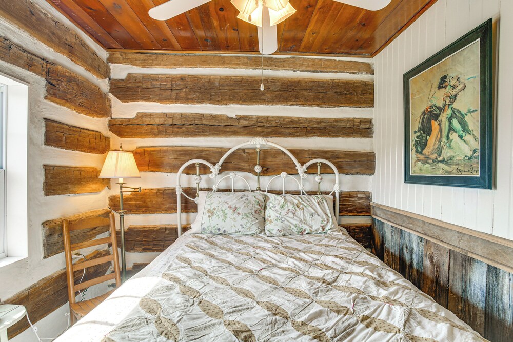 Hot Tub & Creek Views: Secluded Perryville Cabin