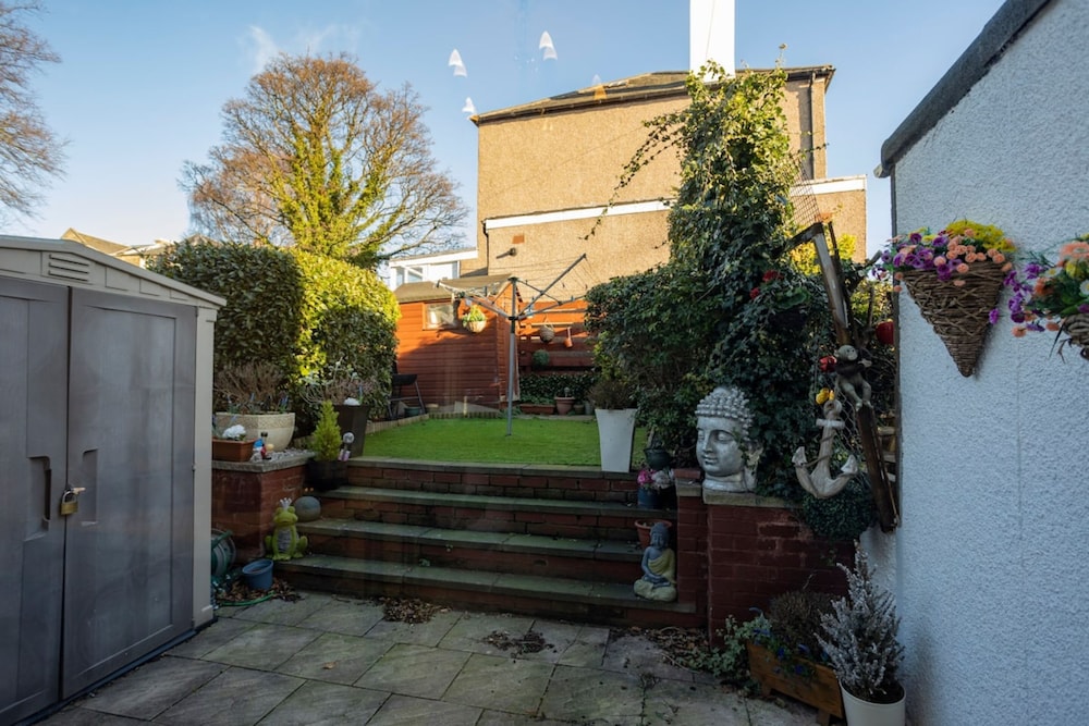 Exquisite 3 Bedroom House in the Heart of Edinburgh view 5