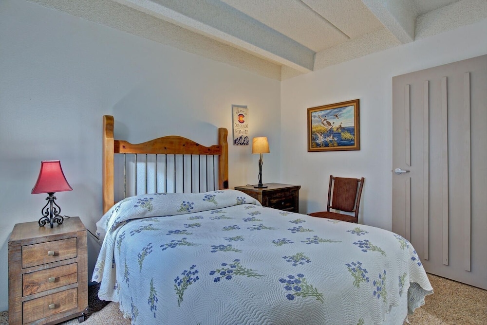 Ten Mile Island 119c 2 Bedroom Condo by RedAwning