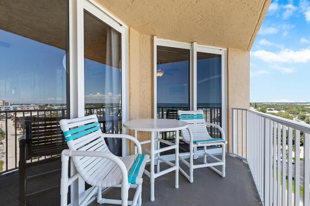 Oceania Plaza 808