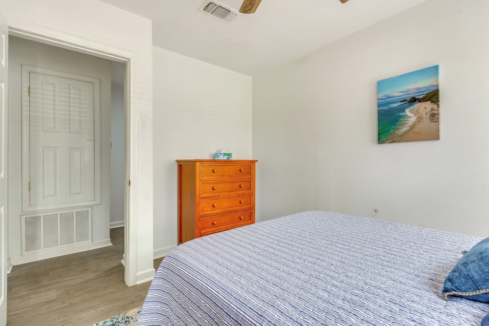 Walk to Beach: Family Getaway in Pensacola