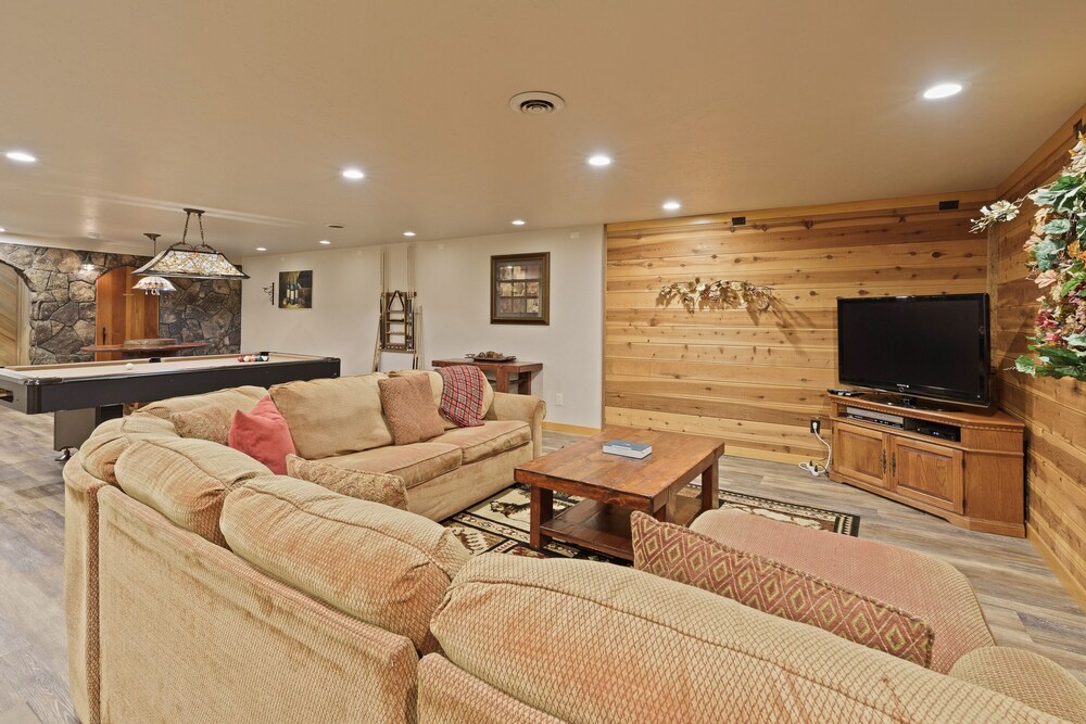 Poplar 35 5 Bedroom Home