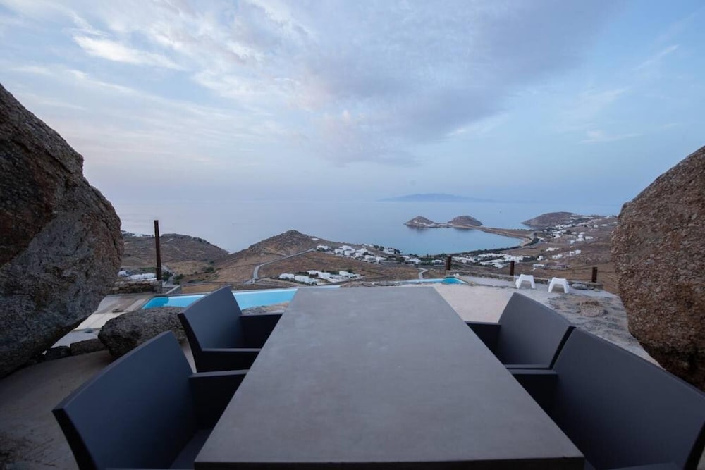 Villa Azzurro Mykonos view 3