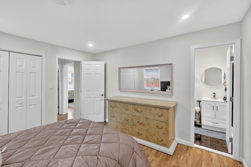 Spacious Getaway Near Dc & Potomac River 3 Bedroom Home