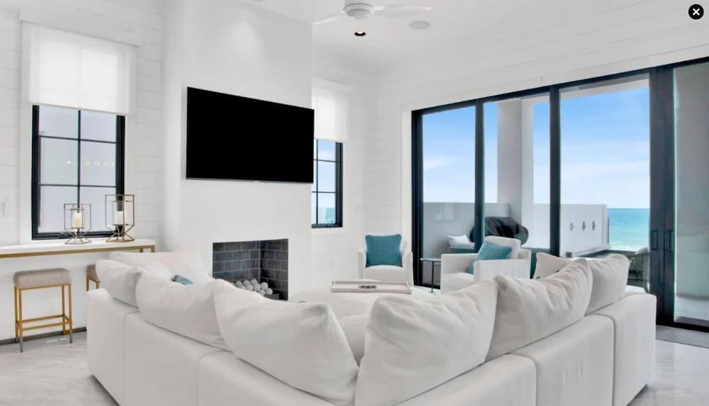 Sea La Vie at Eleanor Beach