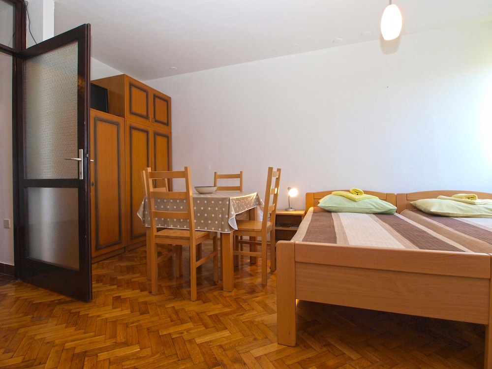 Apartment 1738 view 3