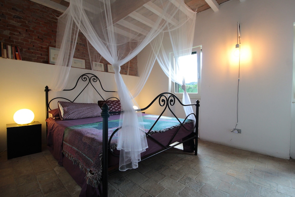 Villa Poggio Zucchino Pool and Wellness Piacenza