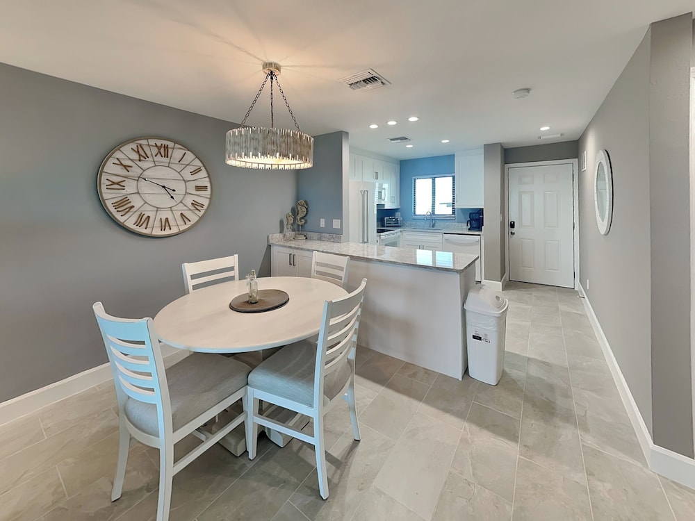 Seaside 5 by Distinctive Beach Rentals