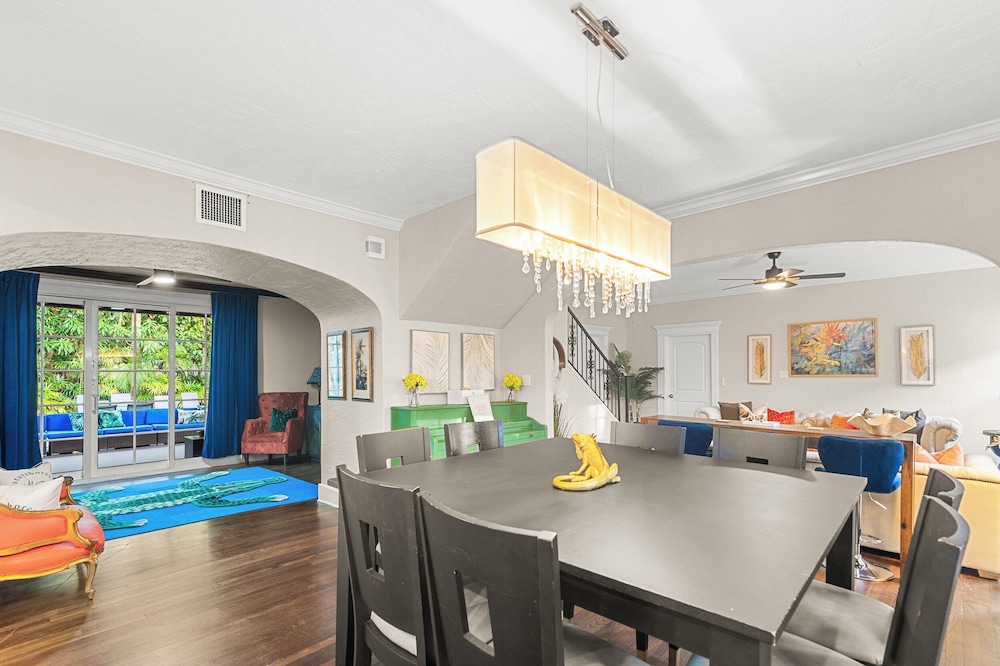 2 Mansions with Pool in West Palm Beach