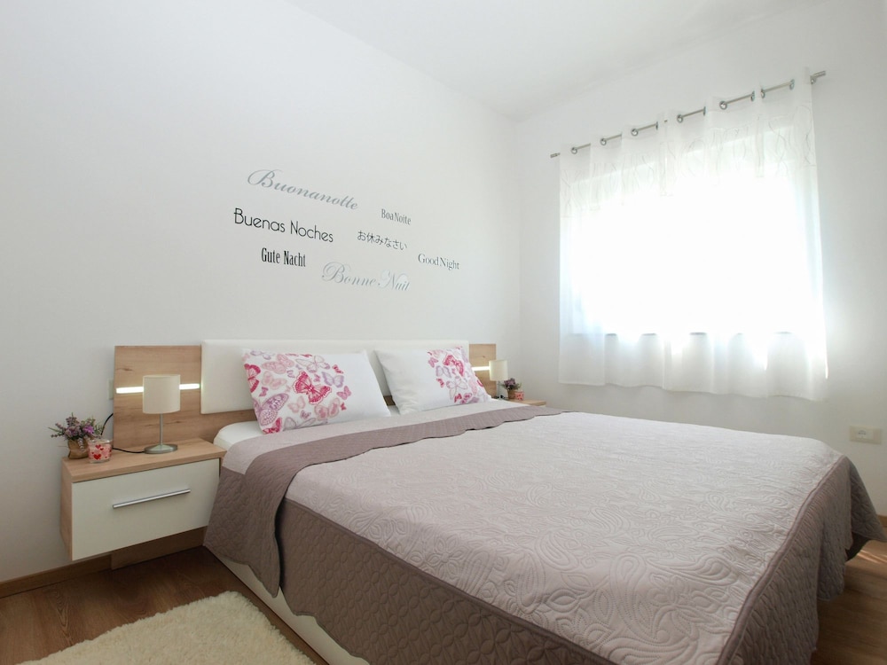 Apartment 1617