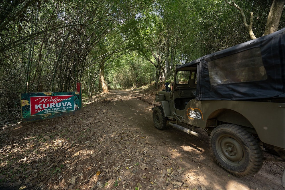 Crystal Kuruva Nature Resort & Spa