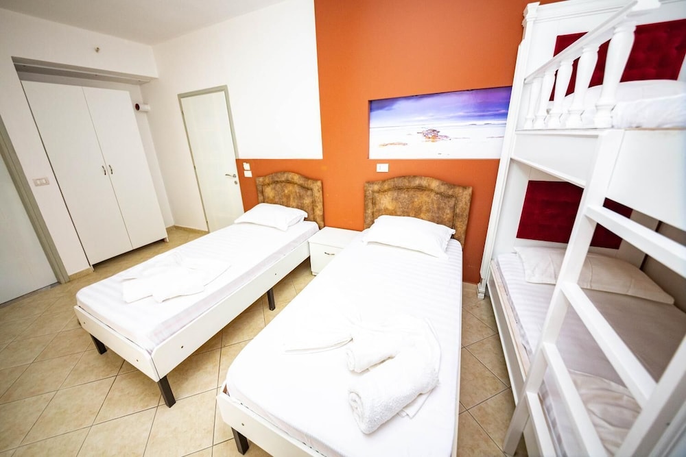 Ideal Aparthotel