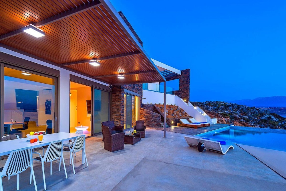 Tersanas Villas