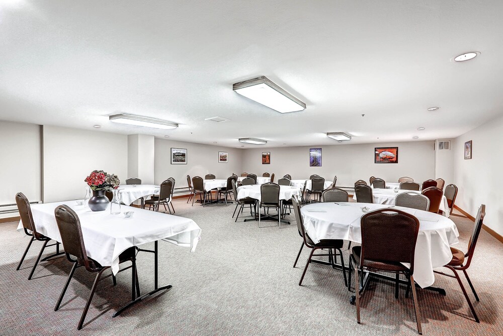 meeting & event spaces