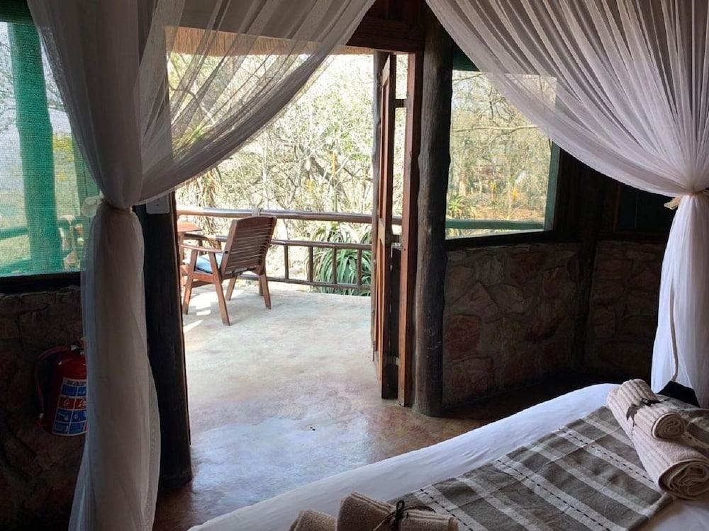 Shayamoya Tiger Fishing and Game Lodge
