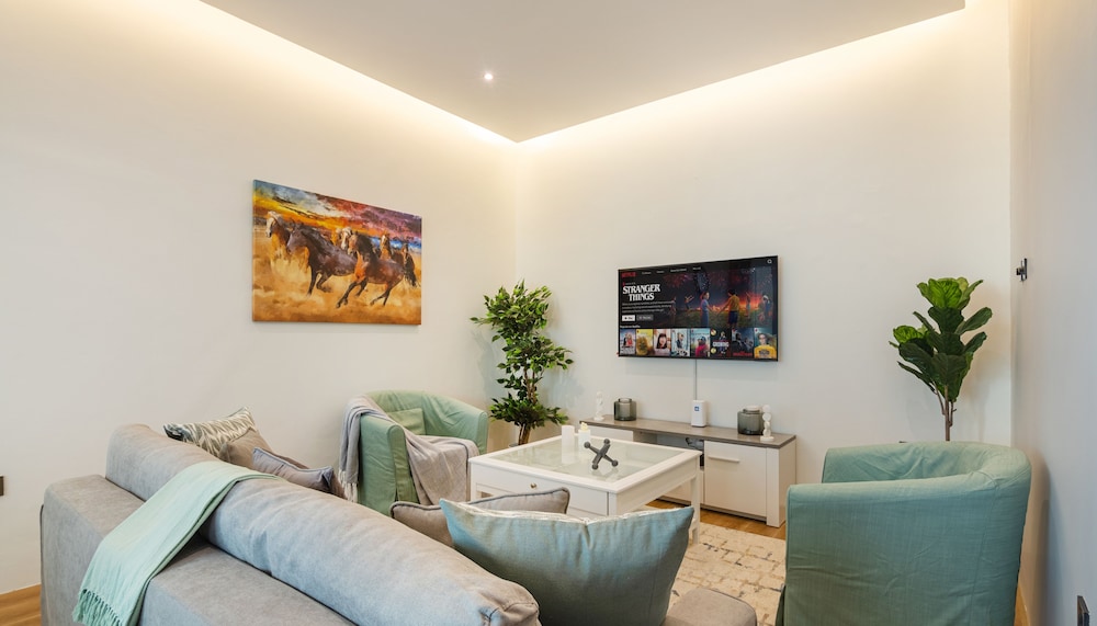 Manzil-Lux 1BR in Marina with views