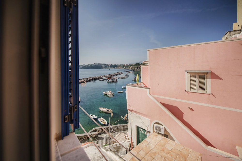 Corricella Sea Window en Procida