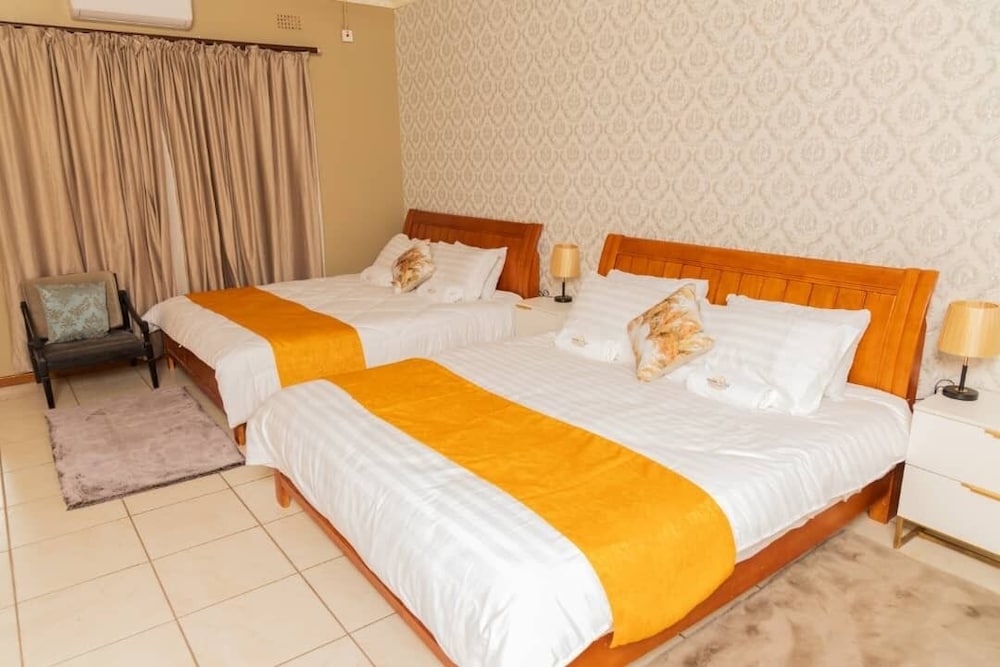 Kwena Cottage