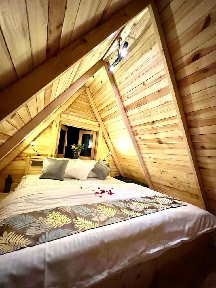 SNOVIKA THE ORGANIC FARM AND STAYS