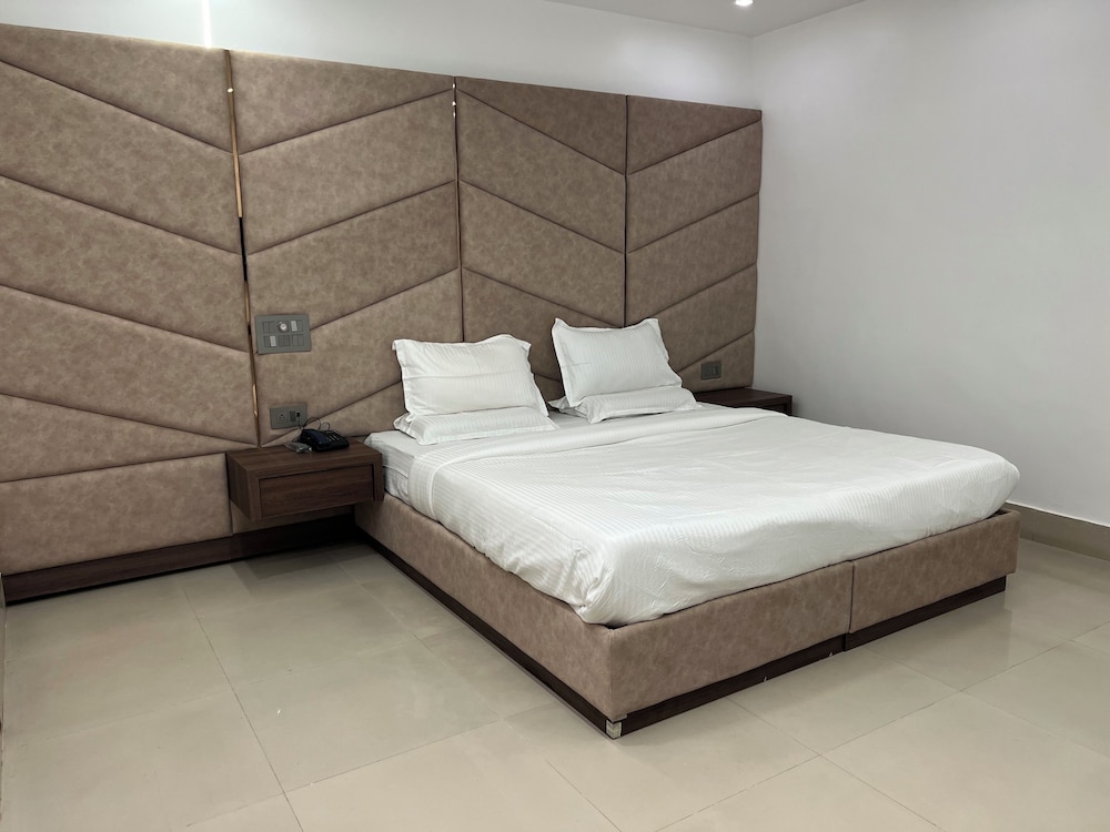 Narang Hotel