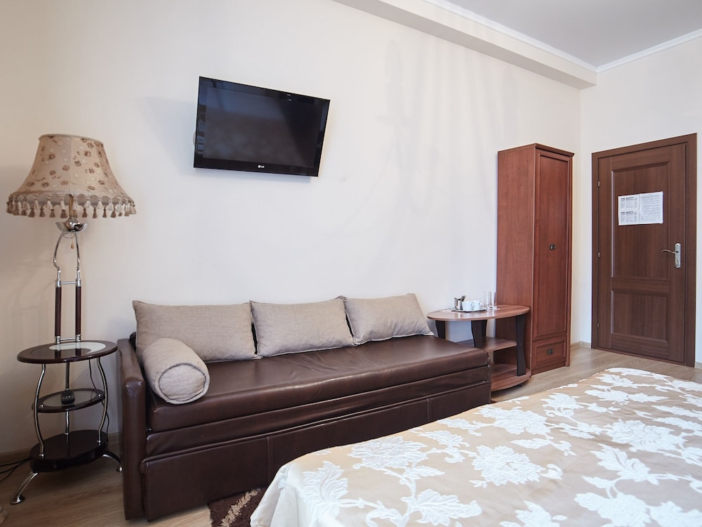 Hotel Bonjour at Kazakova