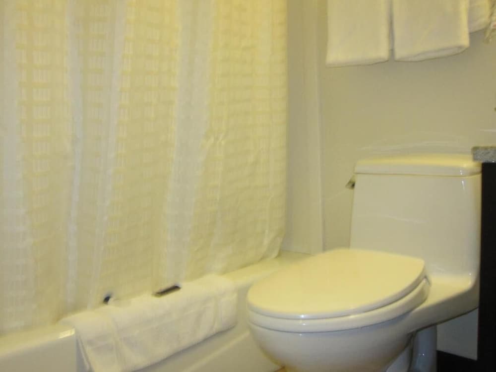 Flushing Vacations - Super Lake Hotel - Property Image 12