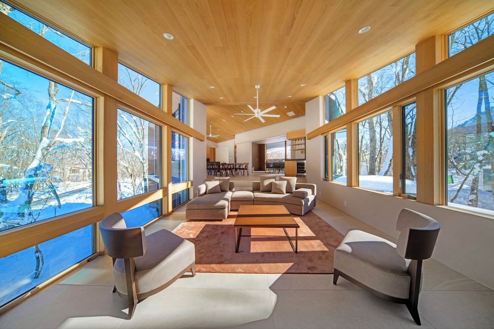 Villa Lily