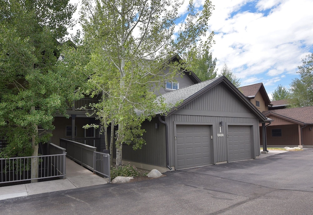 Canyon Run I-203 2 Bedroom Condo by Redawning - Property Image 6