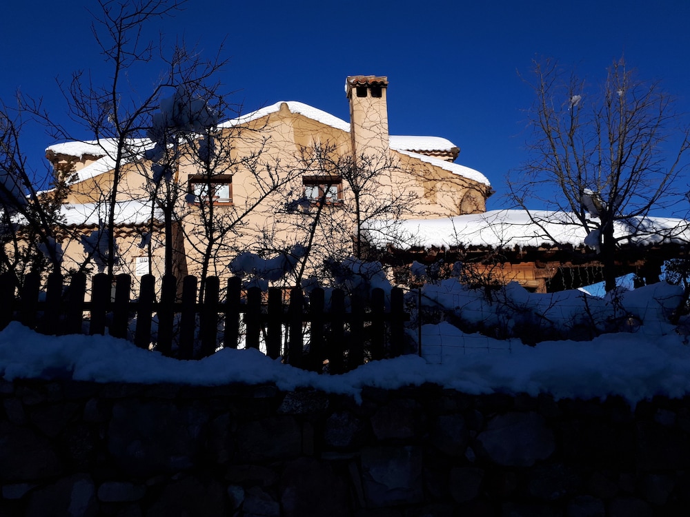 La Casona de Requijada
