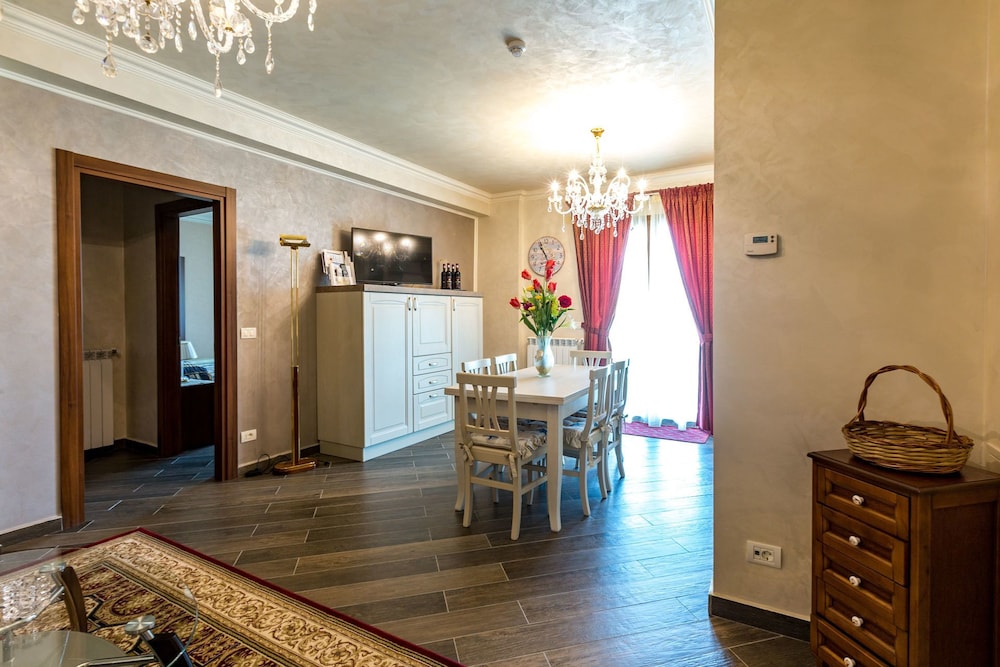 Aparthotel Luxury Ovidiu Mamaia