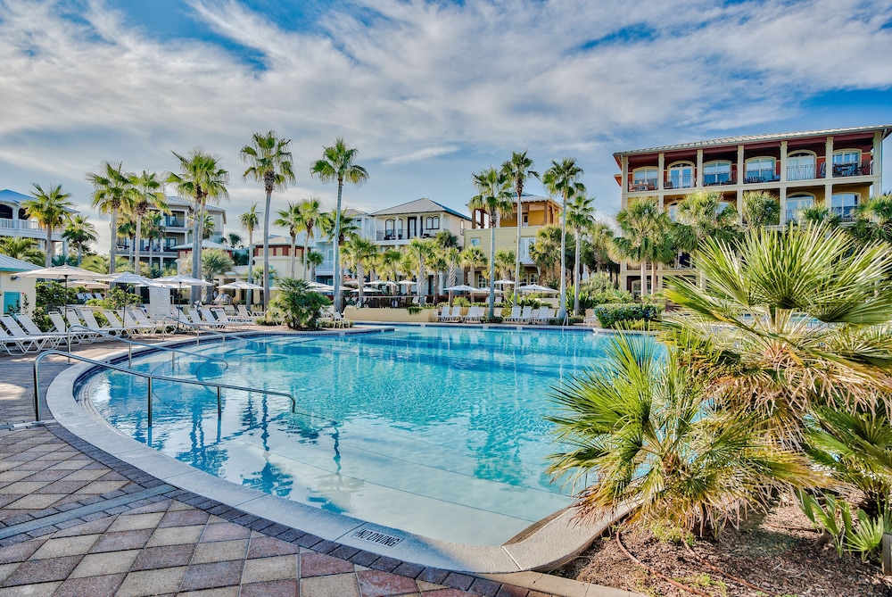 Villas of Seacrest Beach on 30A by Panhandle Getaways