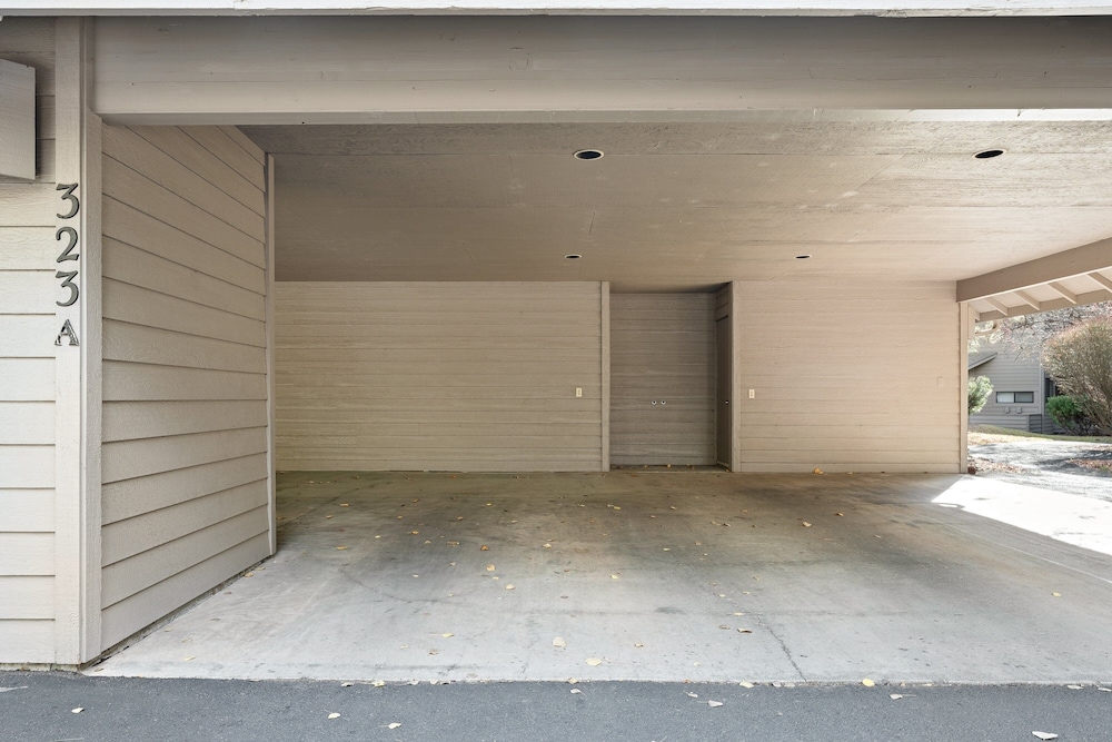 River Ridge 323a 1 Bedroom Home