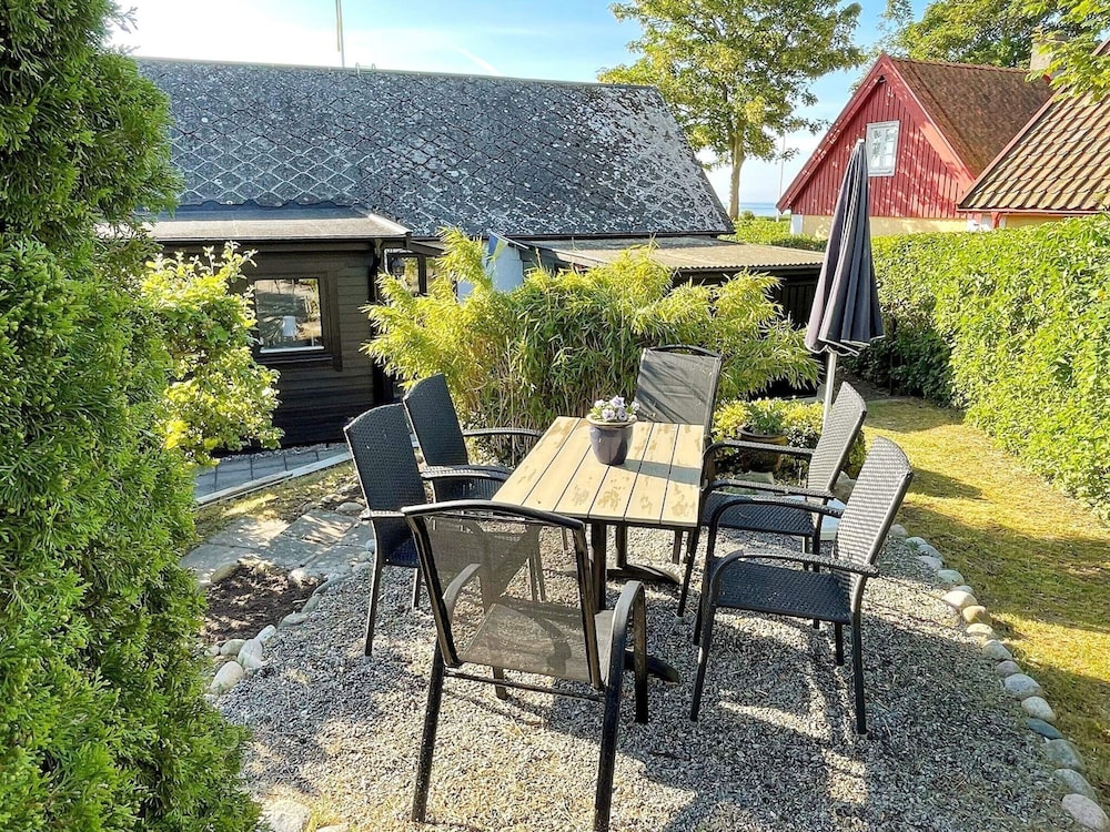 8 Person Holiday Home in Beddingestrand-by Traum