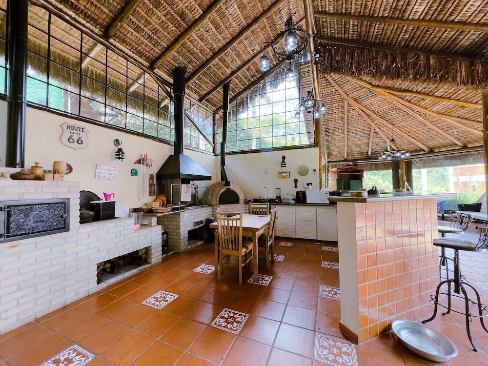 Casa de Luxo 2500m na Granja Viana