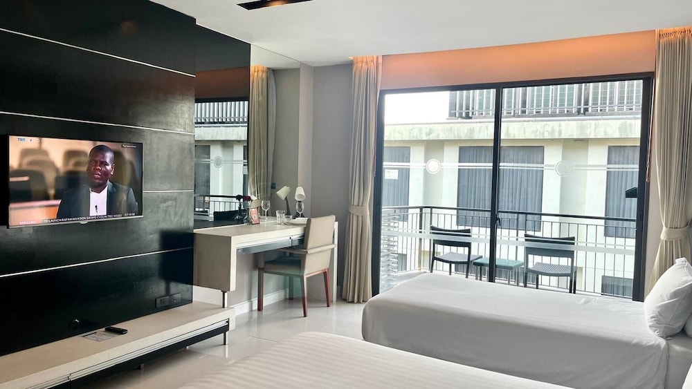 Studio Apartments With Shared Pool Near