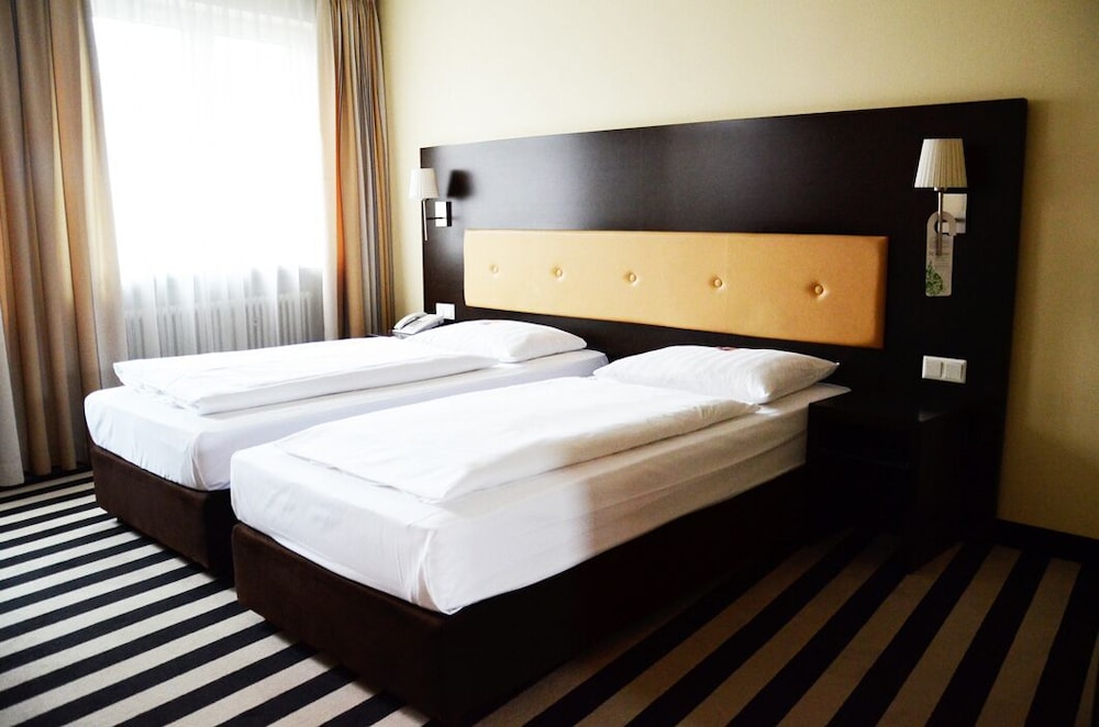 Frankfurt Vacations - Bristol Hotel Frankfurt - Property Image 56
