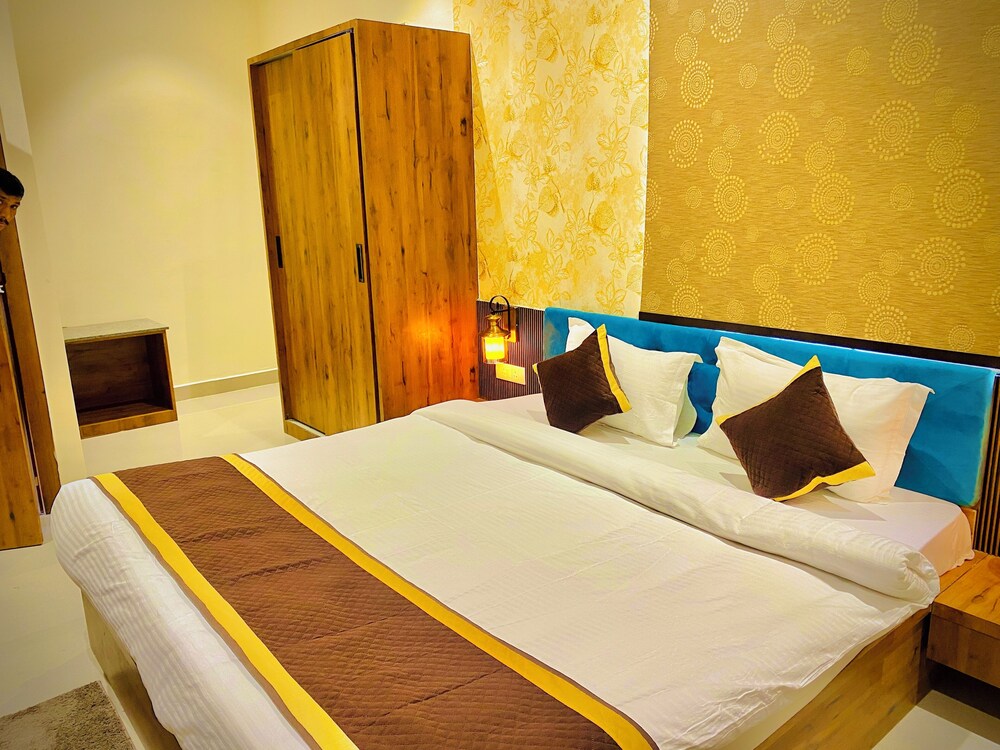 Hotel Tulsi Grand Inn