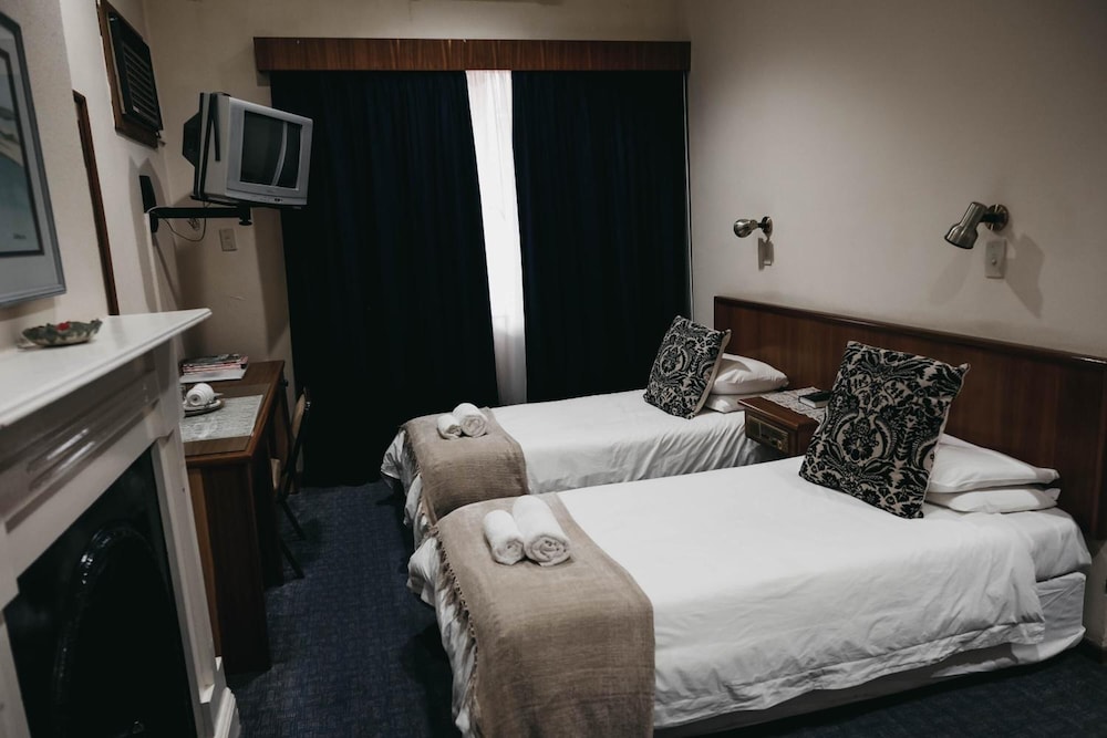 Karoo Country Inn Hotel