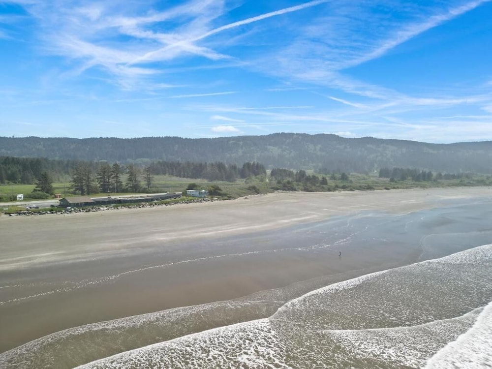 Crescent Beach Motel