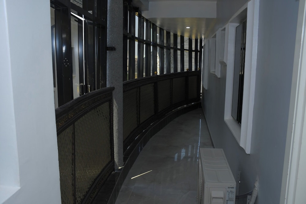 Sakura Apartments