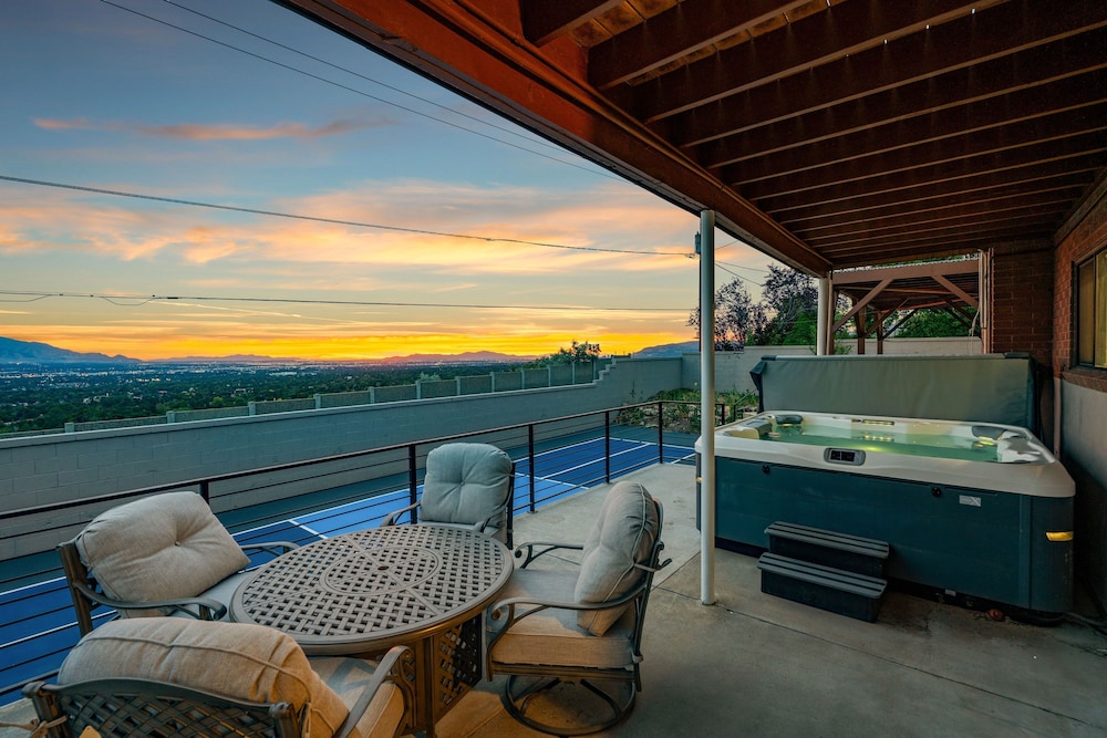 All-new Luxe Stay Views, Sauna & Hot Tub 7 Bedroom Villa