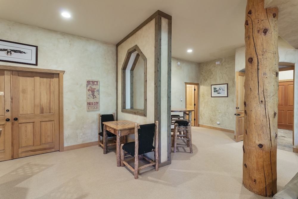Thistle Drive Home at Deer Valley Resort - 4 Bedroom Home #3020 4 Condo