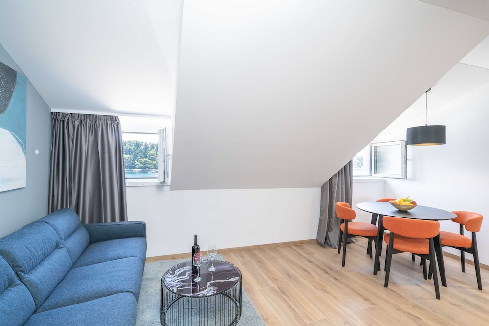 Apartments Villa Royale