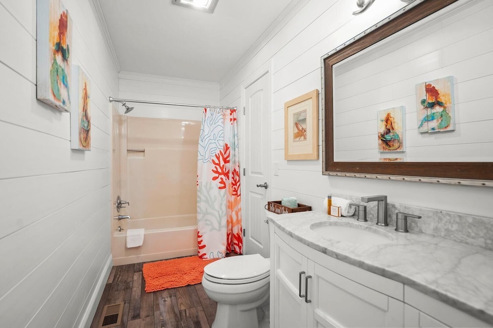 Inviting 3-bed, 3-bath Home Offers Perfect Blend of Comfort and Coastal Charm